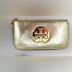 Tory Burch Gold metallic zipper wallet, crinkle gold